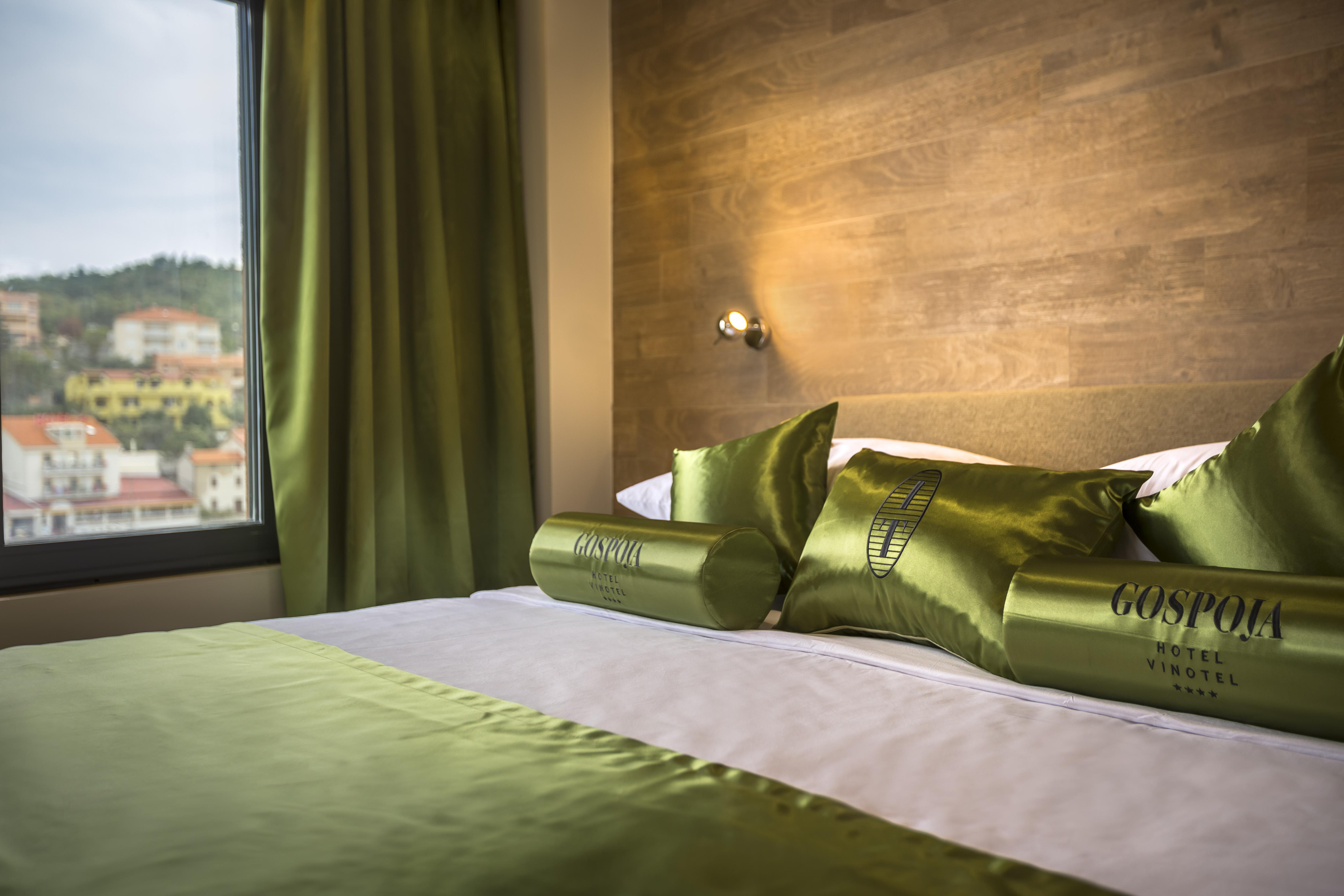Hotel Vinotel Gospoja Vrbnik  Esterno foto
